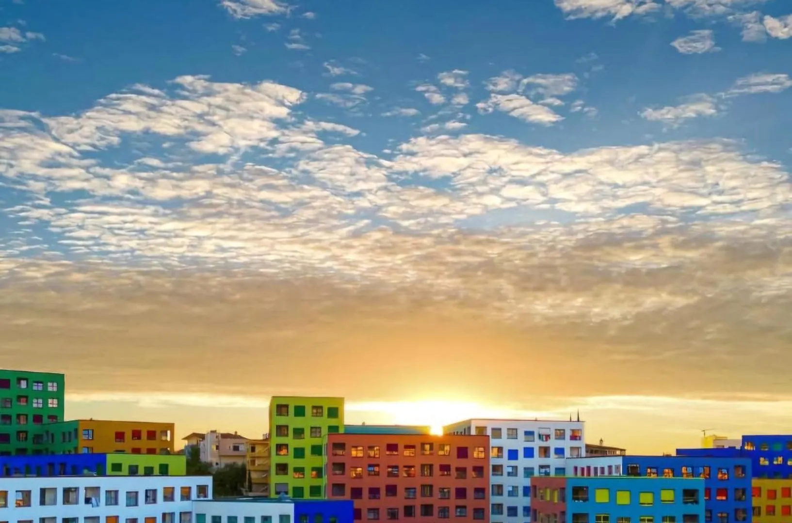 Modern Mountain View P&E Tirana Apartment Netflix Included