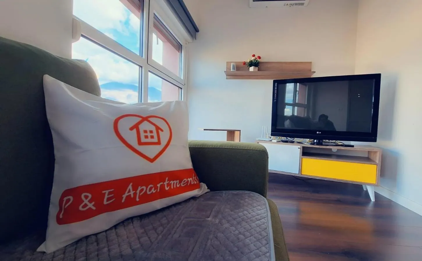 Modern Mountain View P&E Tirana Apartment Netflix Included Albania